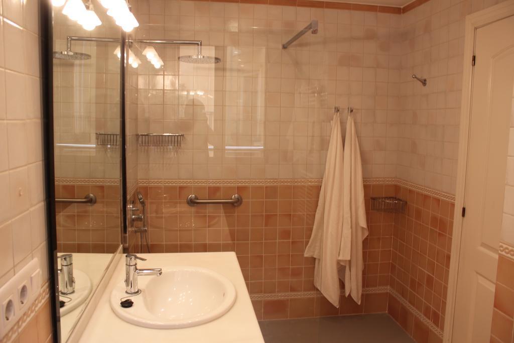 Apartamento Torres บาเลนเซีย ภายนอก รูปภาพ