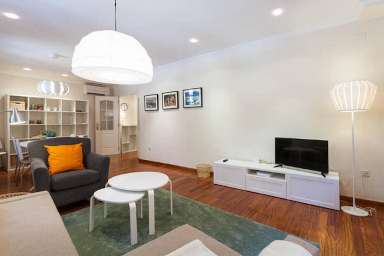Apartamento Torres บาเลนเซีย ภายนอก รูปภาพ
