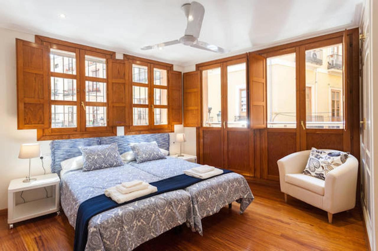 Apartamento Torres บาเลนเซีย ภายนอก รูปภาพ