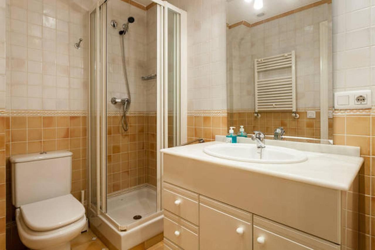 Apartamento Torres บาเลนเซีย ภายนอก รูปภาพ